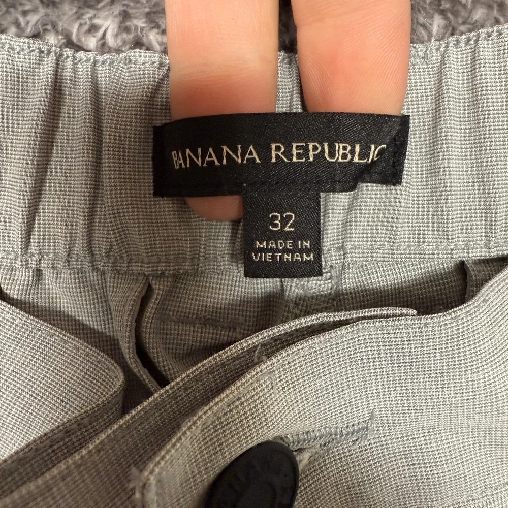 Banana Republic Mens‎ Shorts 32 Light Gray Elastic Waist Stretch Performance